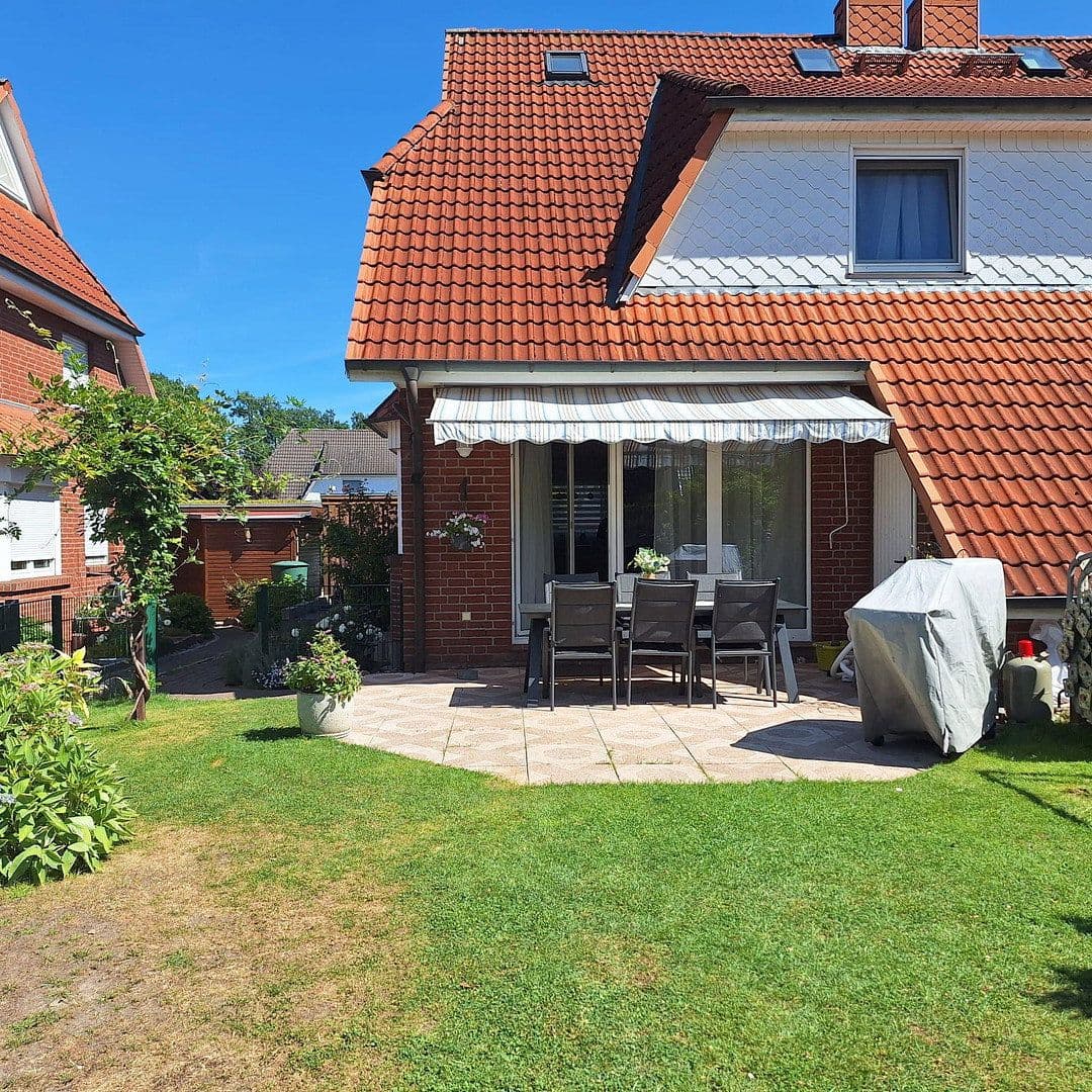 Prodej domu 98 m², pozemek 470 m², Tostedt, Dolní Sasko Prodej domu 98 m², pozemek 470 m², Tostedt, Dolní Sasko