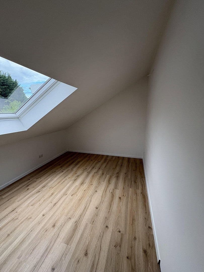 Pronájem bytu 3+1 74 m², Brombeerweg 9, Porta Westfalica, Severní Porýní-Vestfálsko Pronájem bytu 3+1 74 m², Brombeerweg 9, Porta Westfalica, Severní Porýní-Vestfálsko