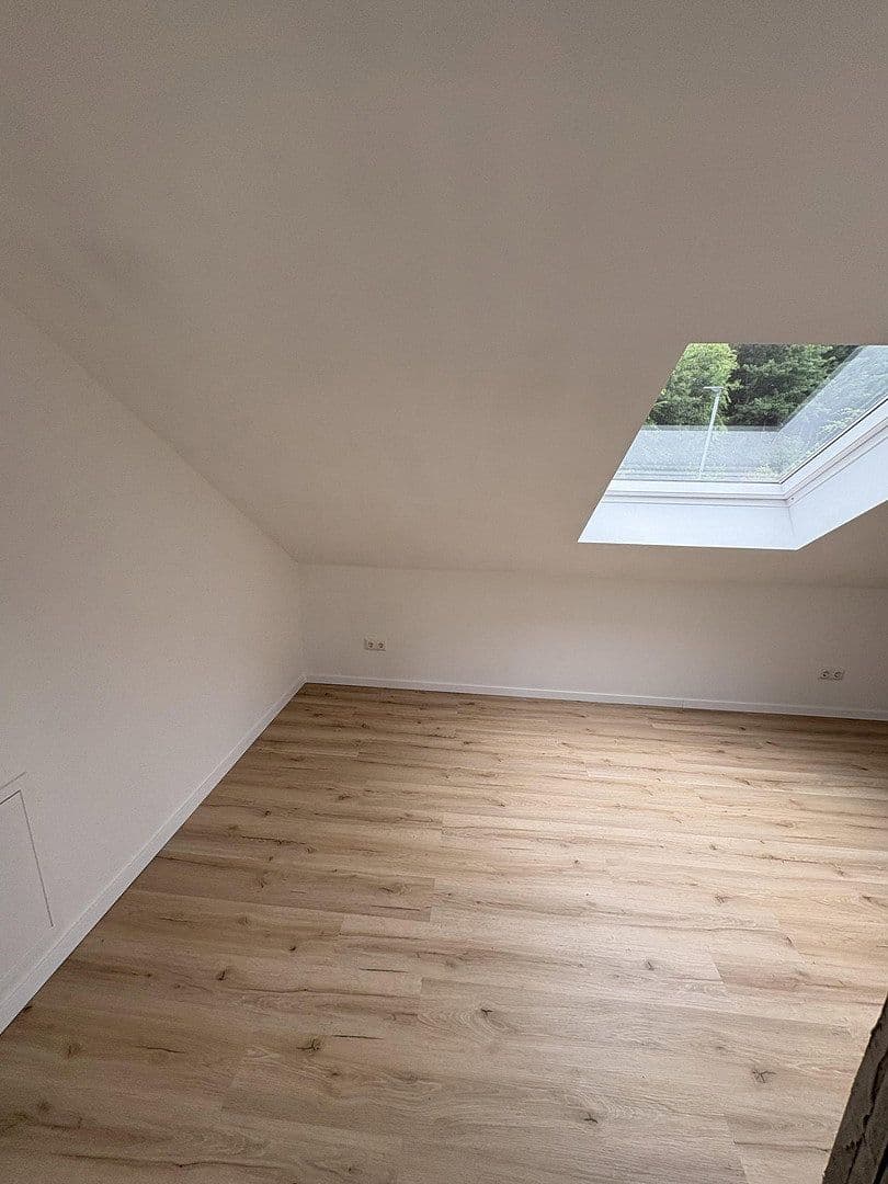 Pronájem bytu 3+1 74 m², Brombeerweg 9, Porta Westfalica, Severní Porýní-Vestfálsko Pronájem bytu 3+1 74 m², Brombeerweg 9, Porta Westfalica, Severní Porýní-Vestfálsko