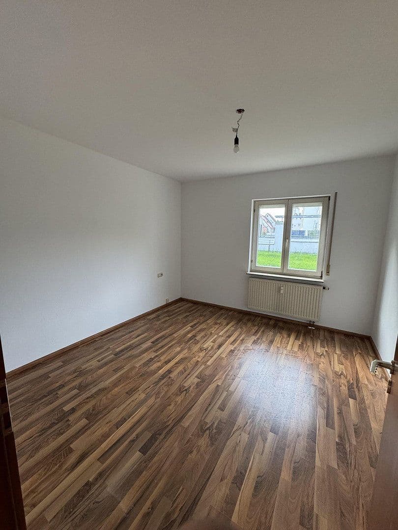 Pronájem bytu 3+kk 82 m², Badstr. 2, Pfullingen, Bádensko-Württembersko Pronájem bytu 3+kk 82 m², Badstr. 2, Pfullingen, Bádensko-Württembersko