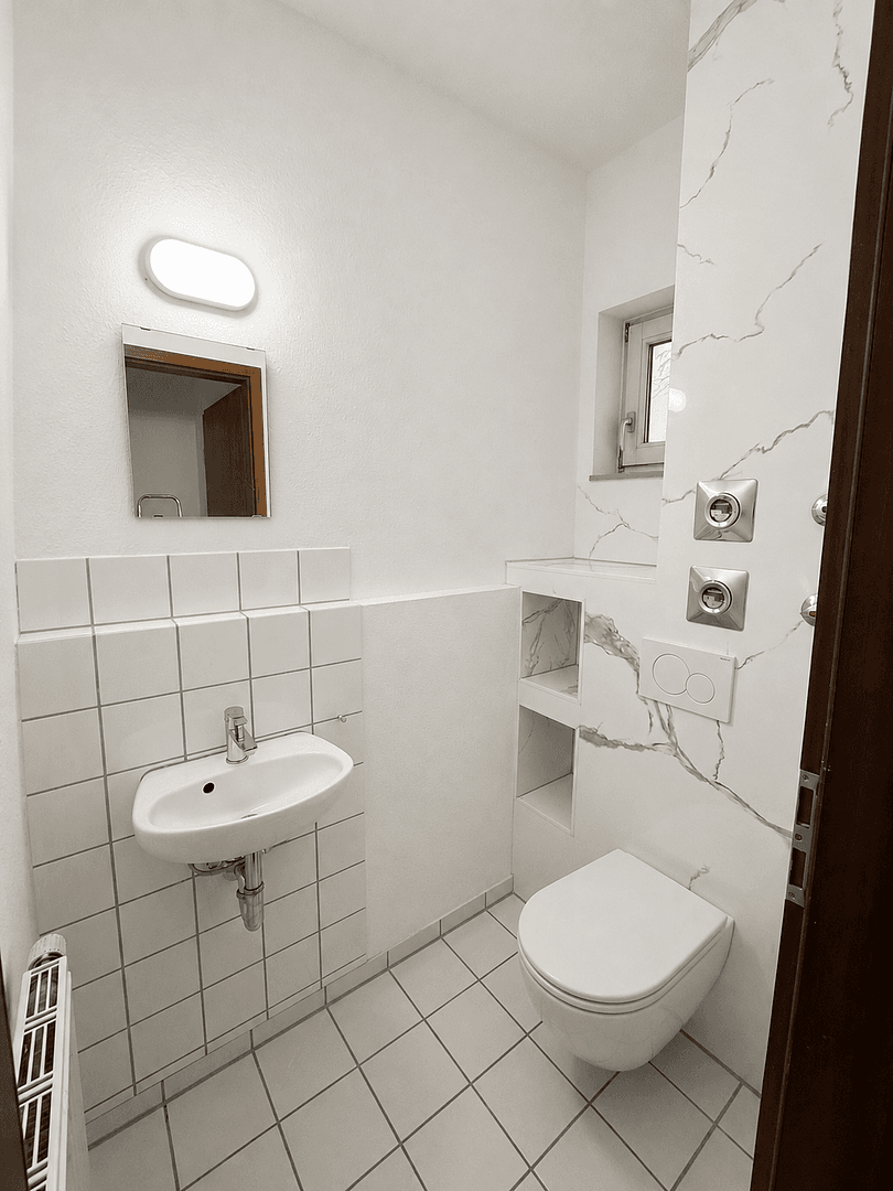 Pronájem bytu 3+kk 82 m², Badstr. 2, Pfullingen, Bádensko-Württembersko Pronájem bytu 3+kk 82 m², Badstr. 2, Pfullingen, Bádensko-Württembersko