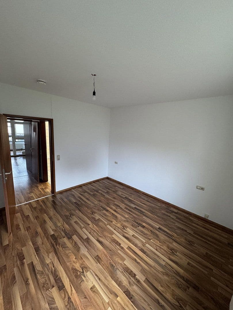 Pronájem bytu 3+kk 82 m², Badstr. 2, Pfullingen, Bádensko-Württembersko Pronájem bytu 3+kk 82 m², Badstr. 2, Pfullingen, Bádensko-Württembersko