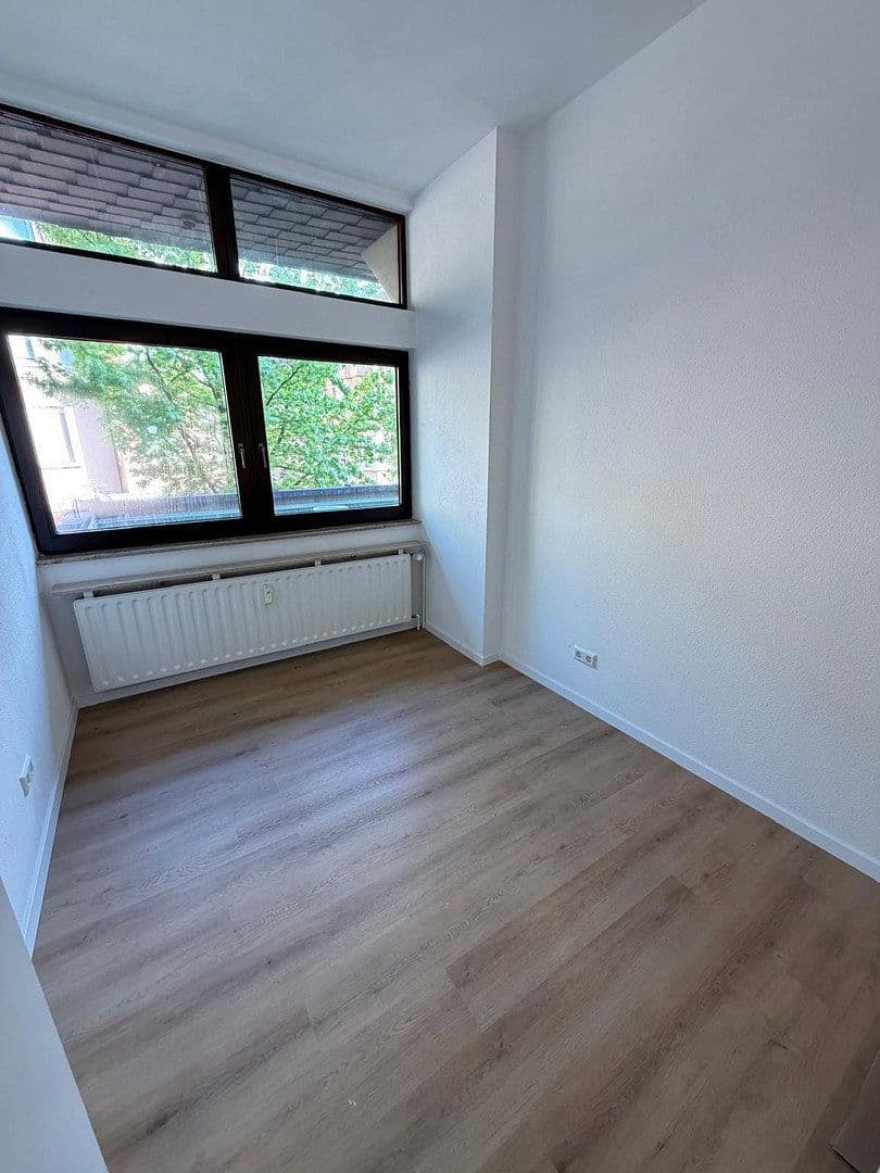 Pronájem bytu 6+1 108 m², Westliche Karl-Friedrich-Straße 344, Pforzheim, Bádensko-Württembersko Pronájem bytu 6+1 108 m², Westliche Karl-Friedrich-Straße 344, Pforzheim, Bádensko-Württembersko