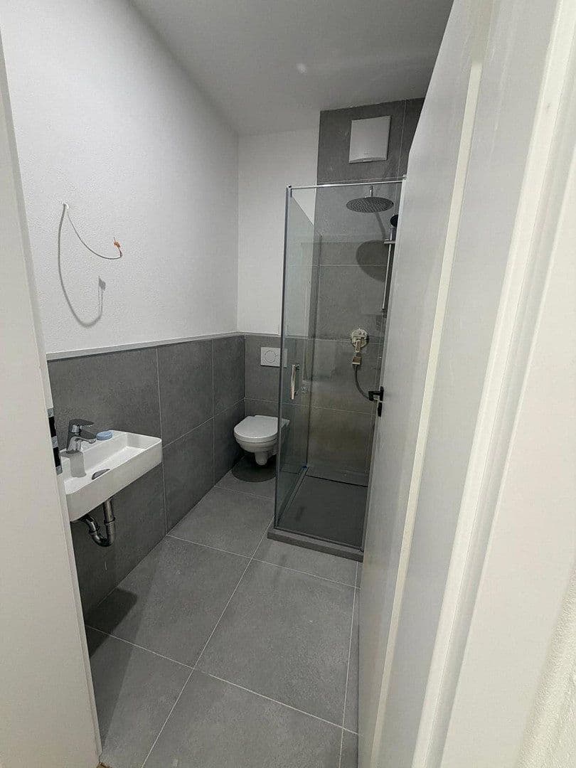 Pronájem bytu 6+1 108 m², Westliche Karl-Friedrich-Straße 344, Pforzheim, Bádensko-Württembersko Pronájem bytu 6+1 108 m², Westliche Karl-Friedrich-Straße 344, Pforzheim, Bádensko-Württembersko