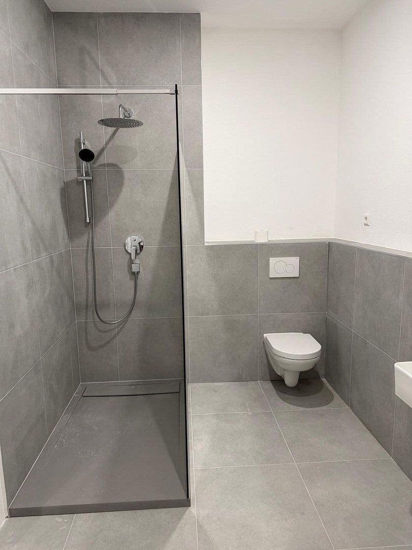Pronájem bytu 6+1 108 m², Westliche Karl-Friedrich-Straße 344, Pforzheim, Bádensko-Württembersko Pronájem bytu 6+1 108 m², Westliche Karl-Friedrich-Straße 344, Pforzheim, Bádensko-Württembersko