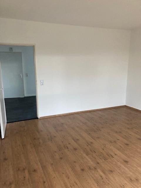 Pronájem bytu 4+1 103 m², Reinshagener Str. 106, Remscheid, Severní Porýní-Vestfálsko Pronájem bytu 4+1 103 m², Reinshagener Str. 106, Remscheid, Severní Porýní-Vestfálsko