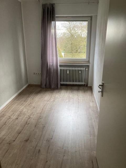 Pronájem bytu 4+1 103 m², Reinshagener Str. 106, Remscheid, Severní Porýní-Vestfálsko Pronájem bytu 4+1 103 m², Reinshagener Str. 106, Remscheid, Severní Porýní-Vestfálsko