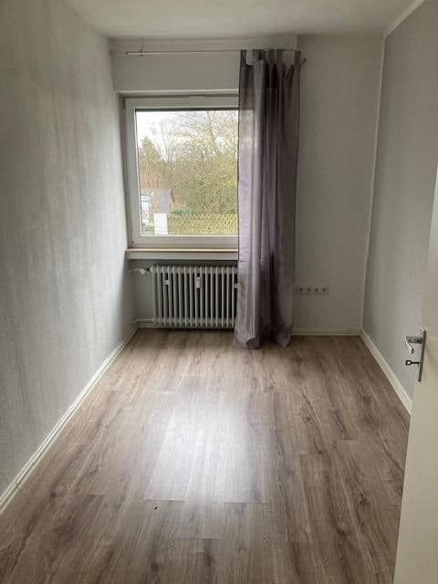 Pronájem bytu 4+1 103 m², Reinshagener Str. 106, Remscheid, Severní Porýní-Vestfálsko Pronájem bytu 4+1 103 m², Reinshagener Str. 106, Remscheid, Severní Porýní-Vestfálsko