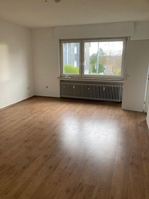 Pronájem bytu 4+1 103 m², Reinshagener Str. 106, Remscheid, Severní Porýní-Vestfálsko Pronájem bytu 4+1 103 m², Reinshagener Str. 106, Remscheid, Severní Porýní-Vestfálsko