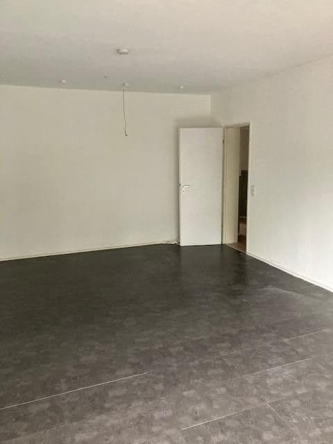 Pronájem bytu 4+1 103 m², Reinshagener Str. 106, Remscheid, Severní Porýní-Vestfálsko Pronájem bytu 4+1 103 m², Reinshagener Str. 106, Remscheid, Severní Porýní-Vestfálsko