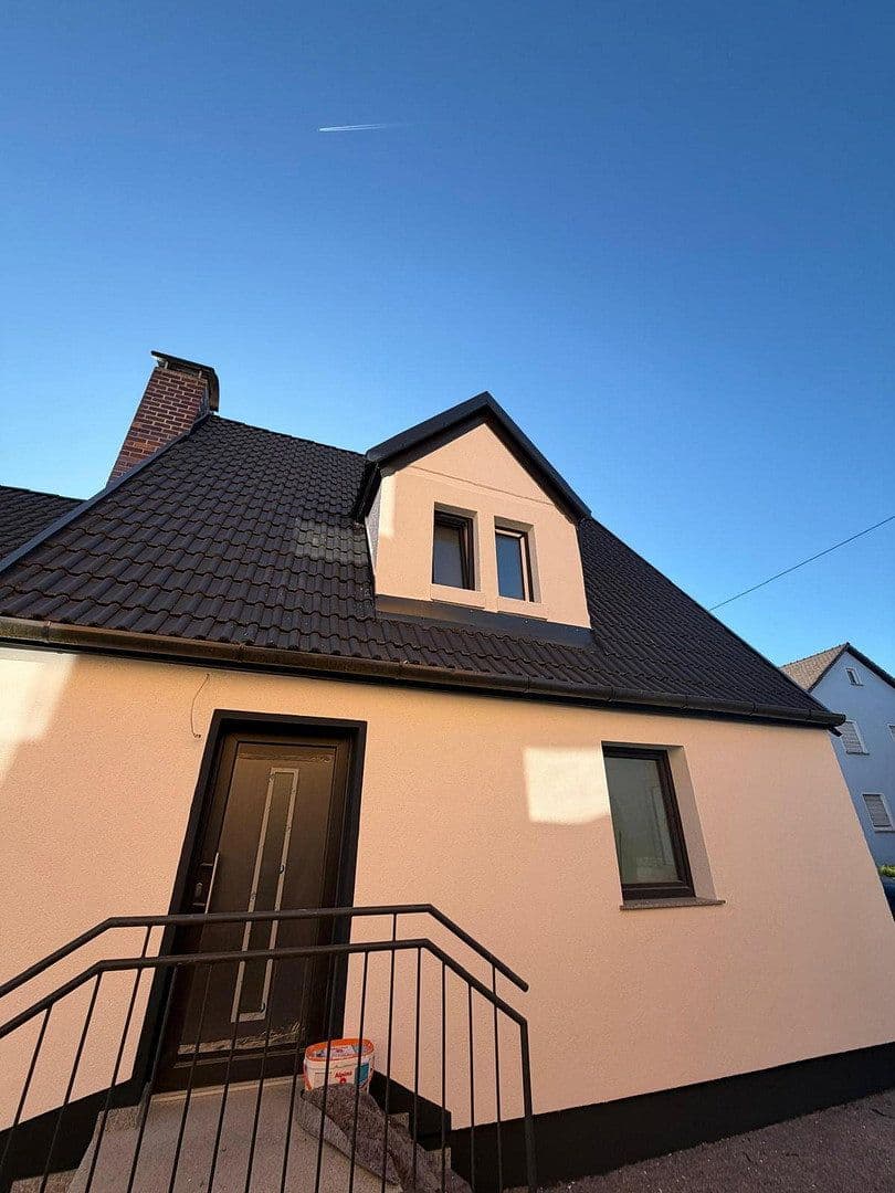Pronájem domu 123 m², pozemek 600 m², Lonnerstadt, Bavorsko Pronájem domu 123 m², pozemek 600 m², Lonnerstadt, Bavorsko