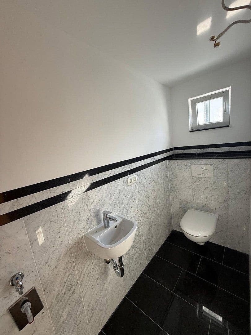 Pronájem domu 123 m², pozemek 600 m², Lonnerstadt, Bavorsko Pronájem domu 123 m², pozemek 600 m², Lonnerstadt, Bavorsko