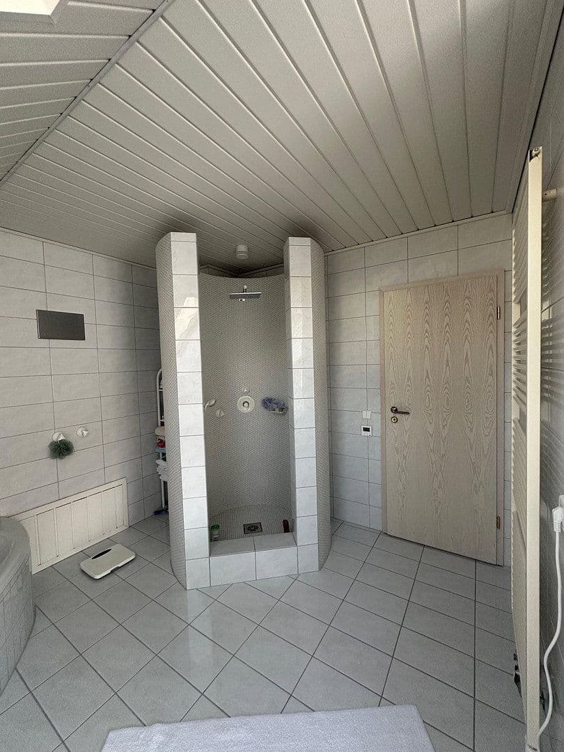 Prodej domu 231 m², pozemek 661 m², Karlsruhe, Bádensko-Württembersko Prodej domu 231 m², pozemek 661 m², Karlsruhe, Bádensko-Württembersko