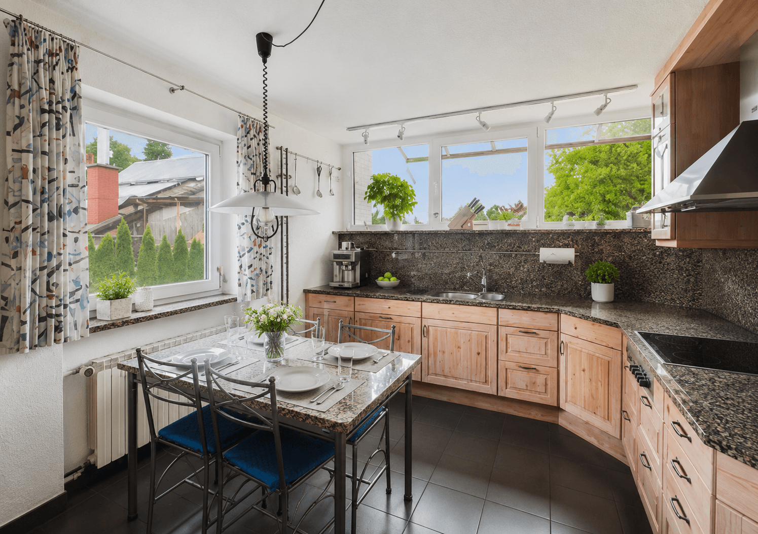 Prodej domu 219 m², pozemek 872 m², Durach, Bavorsko Prodej domu 219 m², pozemek 872 m², Durach, Bavorsko