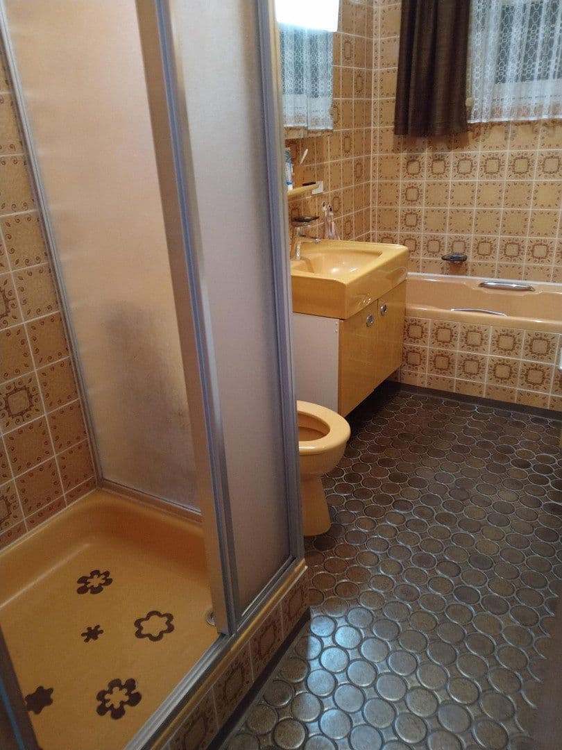 Prodej domu 237 m², pozemek 980 m², Furtwangen im Schwarzwald, Bádensko-Württembersko Prodej domu 237 m², pozemek 980 m², Furtwangen im Schwarzwald, Bádensko-Württembersko