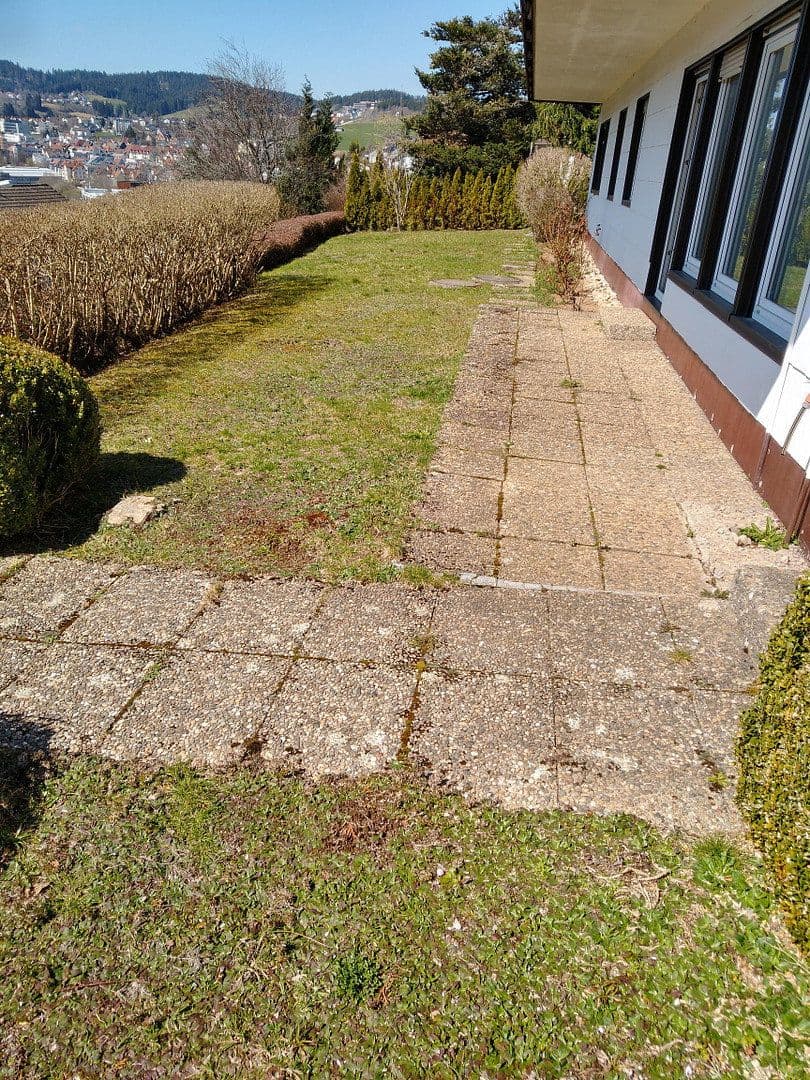 Prodej domu 237 m², pozemek 980 m², Furtwangen im Schwarzwald, Bádensko-Württembersko Prodej domu 237 m², pozemek 980 m², Furtwangen im Schwarzwald, Bádensko-Württembersko