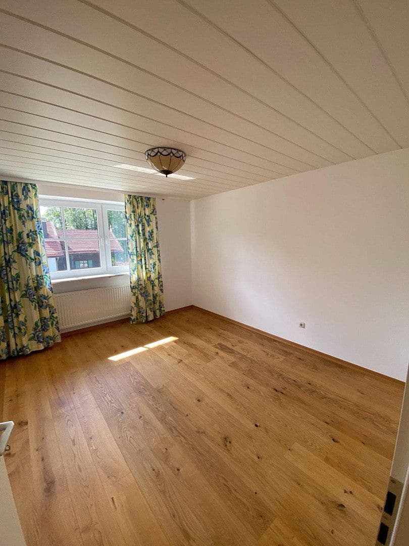 Pronájem domu 128 m², pozemek 276 m², Carl-Fohr-Str. 1e, Miesbach, Bavorsko Pronájem domu 128 m², pozemek 276 m², Carl-Fohr-Str. 1e, Miesbach, Bavorsko