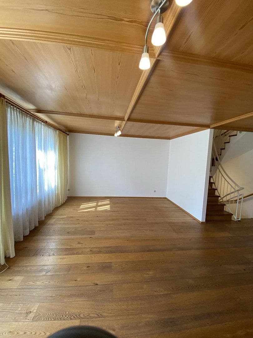Pronájem domu 128 m², pozemek 276 m², Carl-Fohr-Str. 1e, Miesbach, Bavorsko Pronájem domu 128 m², pozemek 276 m², Carl-Fohr-Str. 1e, Miesbach, Bavorsko