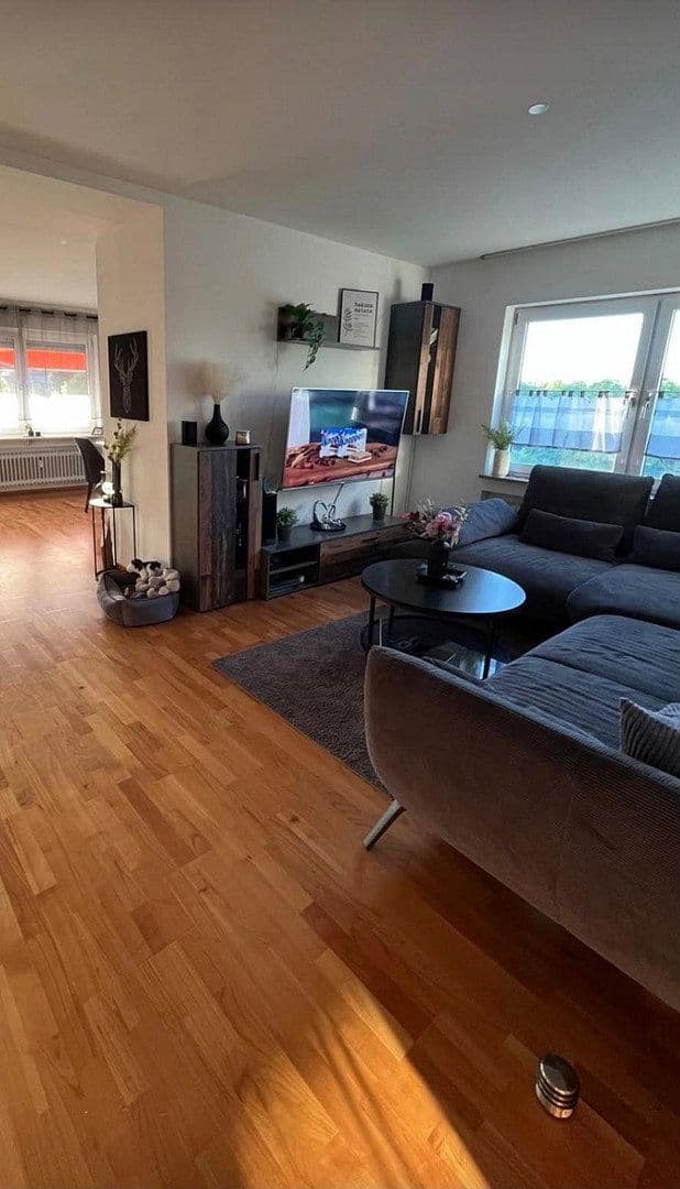 Pronájem bytu 2+kk 92 m², Lindenweg 11, Leinfelden-Echterdingen, Bádensko-Württembersko Pronájem bytu 2+kk 92 m², Lindenweg 11, Leinfelden-Echterdingen, Bádensko-Württembersko