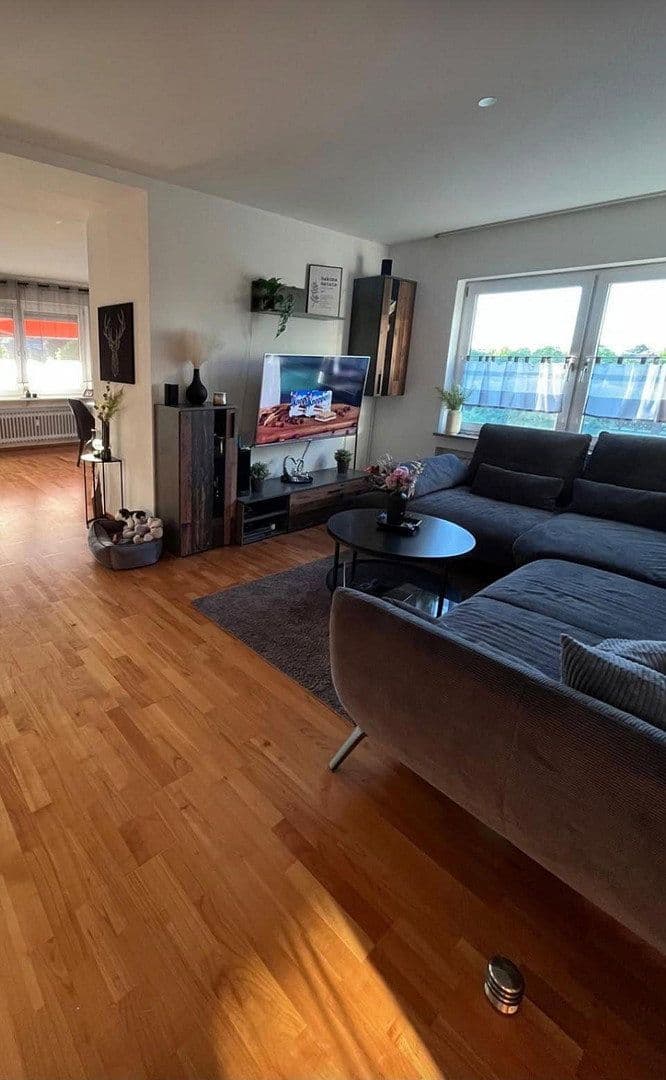 Pronájem bytu 2+kk 92 m², Lindenweg 11, Leinfelden-Echterdingen, Bádensko-Württembersko Pronájem bytu 2+kk 92 m², Lindenweg 11, Leinfelden-Echterdingen, Bádensko-Württembersko