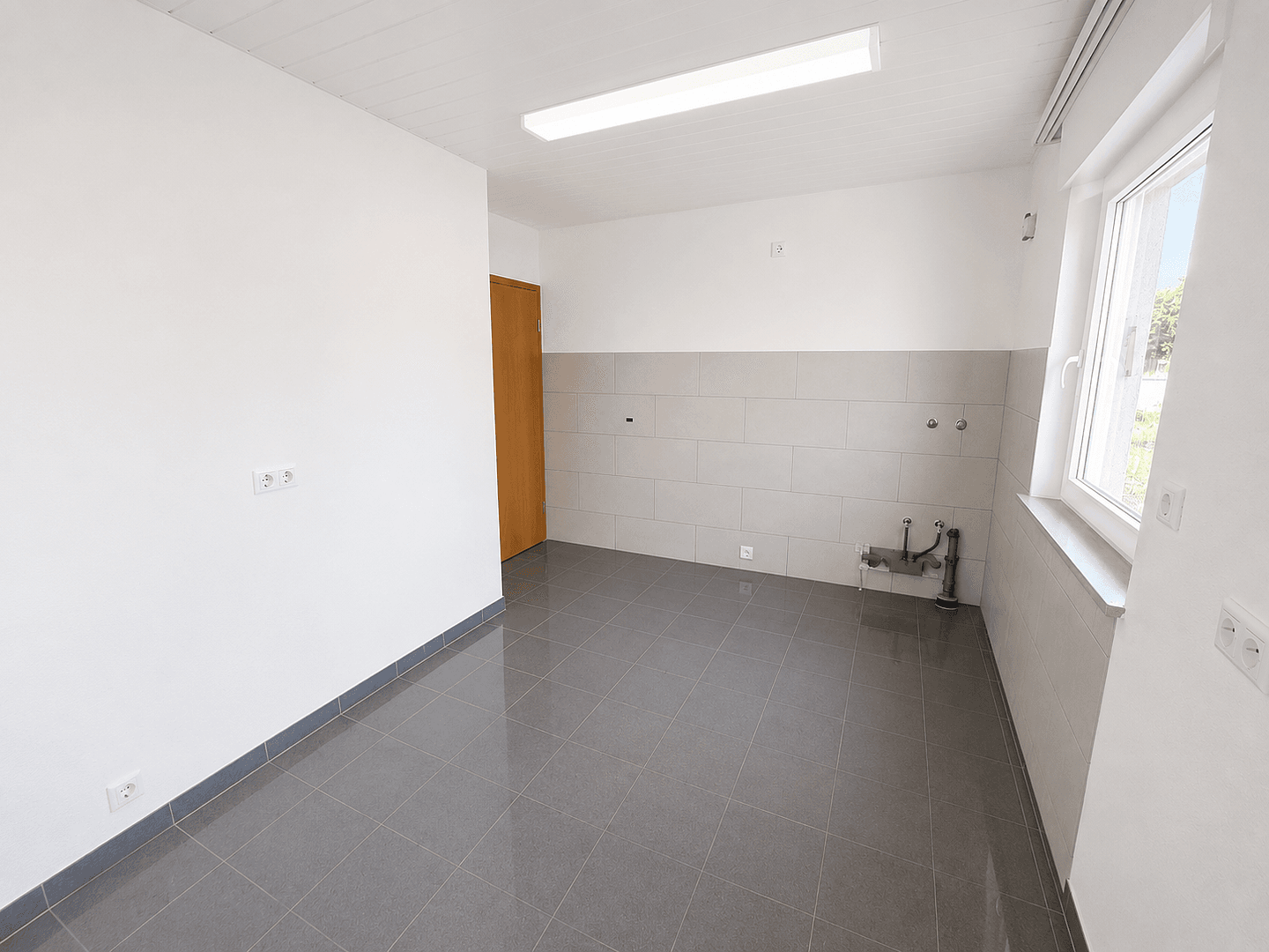 Pronájem bytu 3+1 73 m², Salach, Bádensko-Württembersko Pronájem bytu 3+1 73 m², Salach, Bádensko-Württembersko
