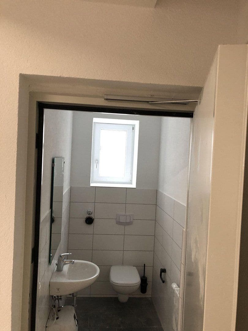 Pronájem nebytového prostoru 105 m², Erbprinzenstraße 17, Pforzheim, Bádensko-Württembersko Pronájem nebytového prostoru 105 m², Erbprinzenstraße 17, Pforzheim, Bádensko-Württembersko