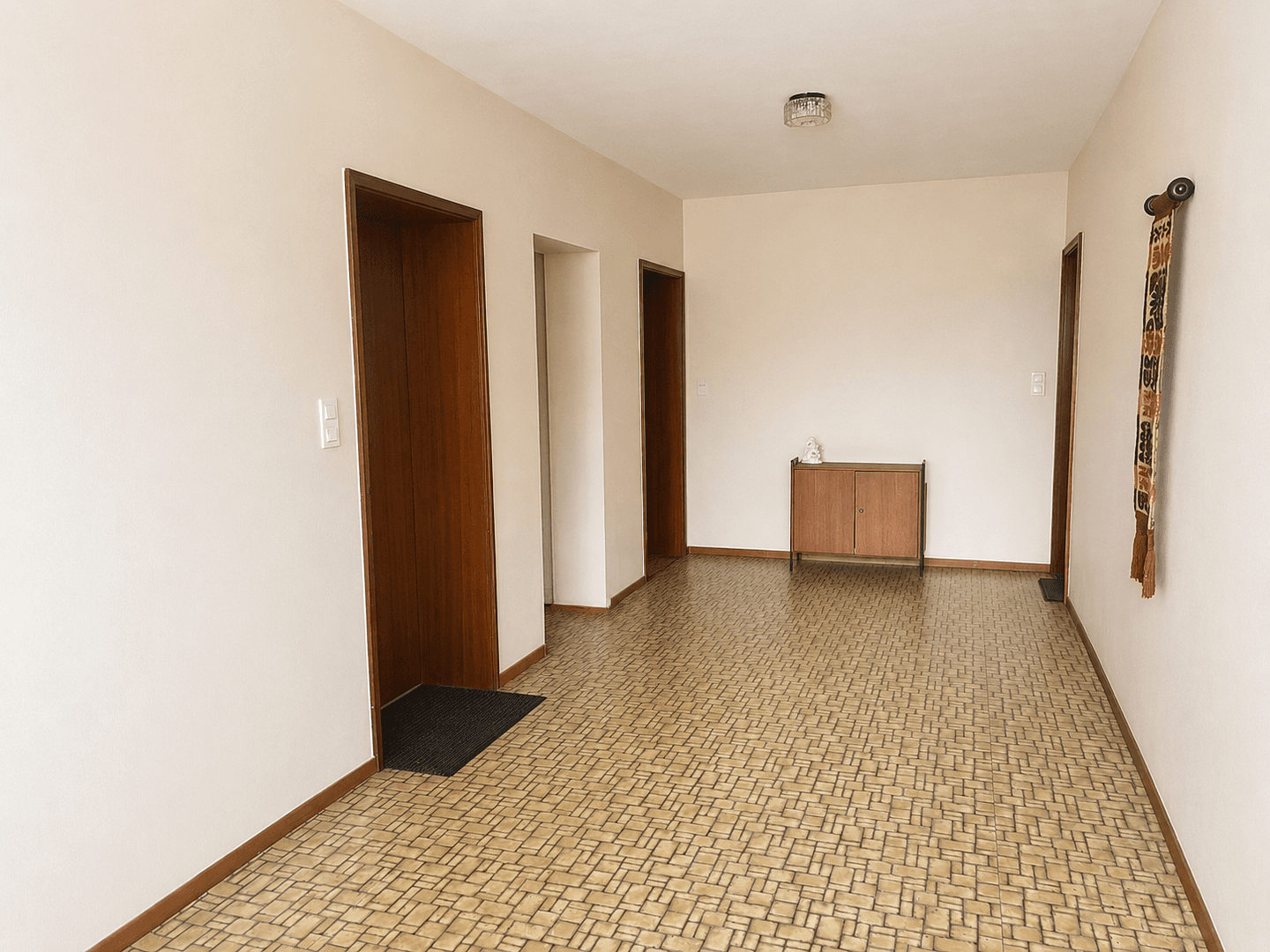 Prodej domu 483 m², pozemek 1.664 m², Lamspringe, Dolní Sasko Prodej domu 483 m², pozemek 1.664 m², Lamspringe, Dolní Sasko