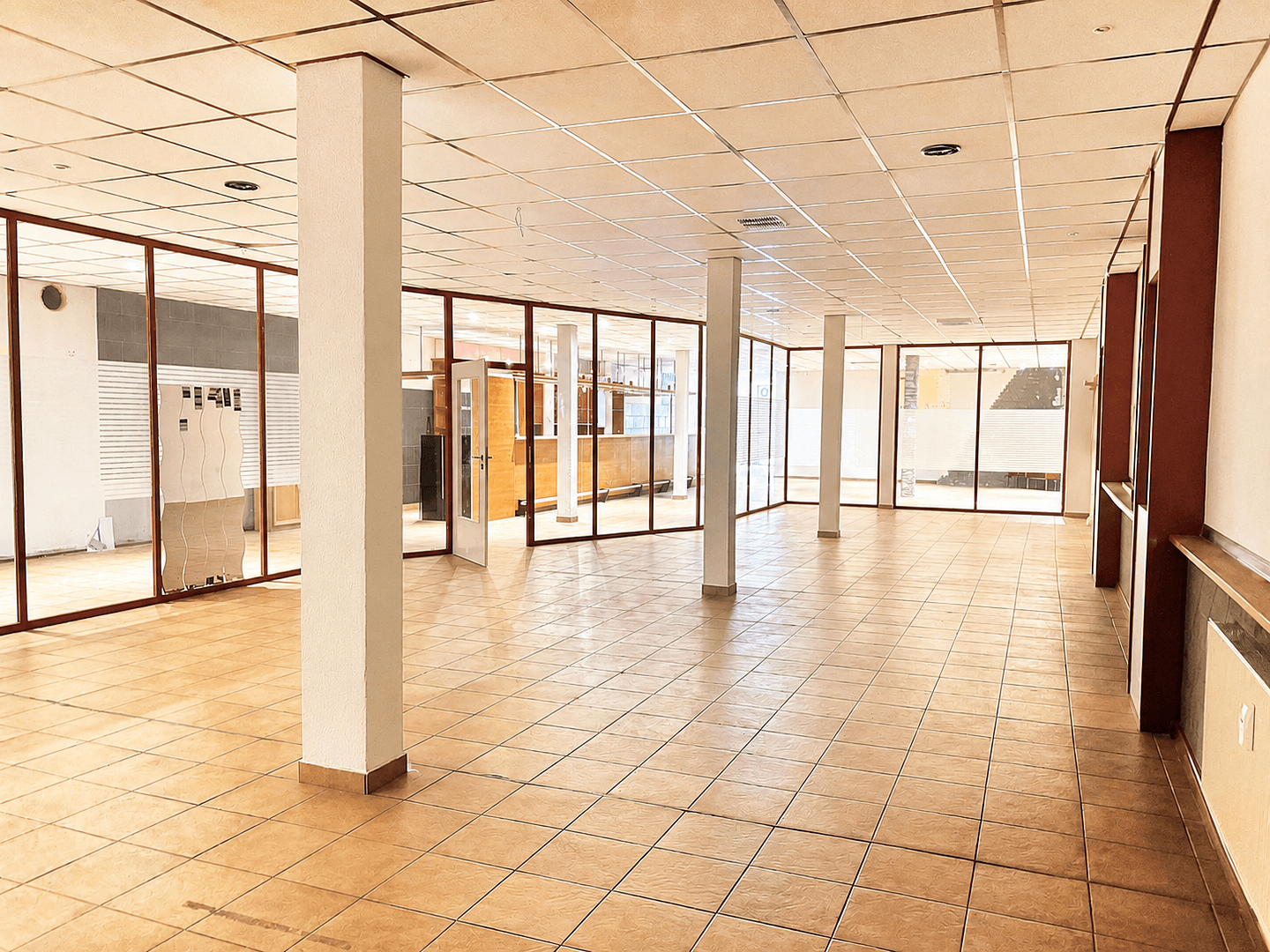 Prodej domu 483 m², pozemek 1.664 m², Lamspringe, Dolní Sasko Prodej domu 483 m², pozemek 1.664 m², Lamspringe, Dolní Sasko