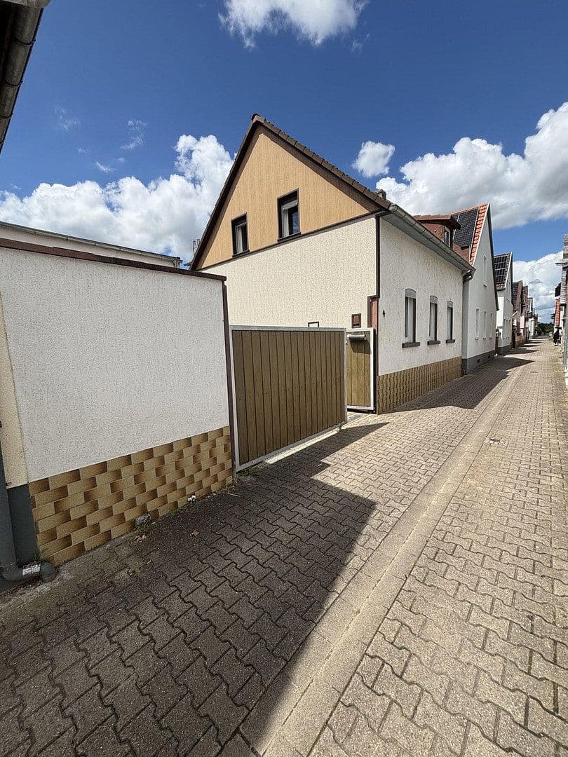 Pronájem domu 95 m², pozemek 157 m², Untere Bahnhofstraße 4, Worms, Porýní-Falc Pronájem domu 95 m², pozemek 157 m², Untere Bahnhofstraße 4, Worms, Porýní-Falc