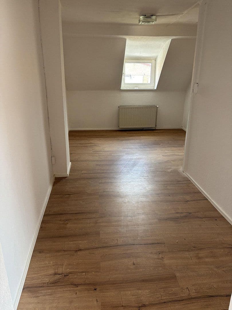 Pronájem domu 95 m², pozemek 157 m², Untere Bahnhofstraße 4, Worms, Porýní-Falc Pronájem domu 95 m², pozemek 157 m², Untere Bahnhofstraße 4, Worms, Porýní-Falc