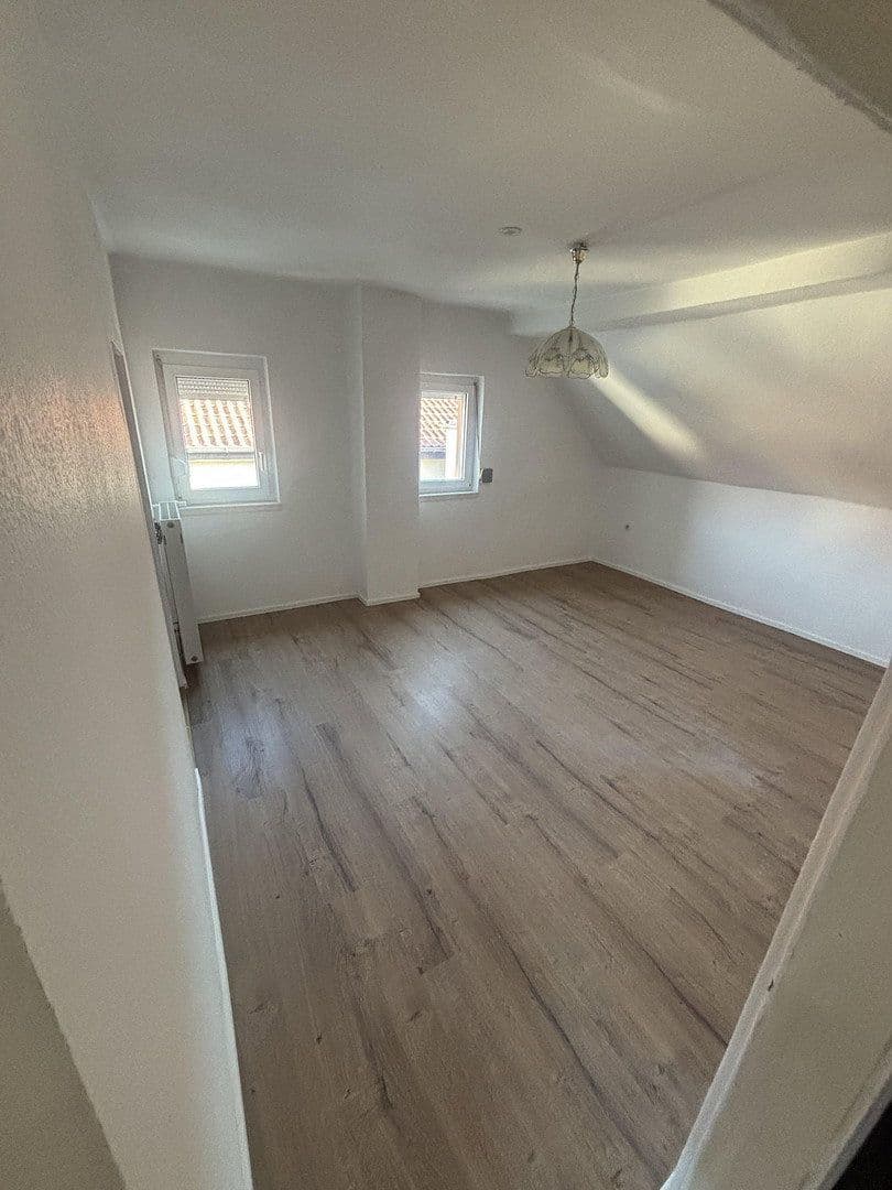 Pronájem domu 95 m², pozemek 157 m², Untere Bahnhofstraße 4, Worms, Porýní-Falc Pronájem domu 95 m², pozemek 157 m², Untere Bahnhofstraße 4, Worms, Porýní-Falc