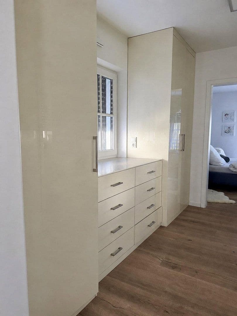 Prodej domu 262 m², pozemek 540 m², Hofheim am Taunus, Hessen Prodej domu 262 m², pozemek 540 m², Hofheim am Taunus, Hessen