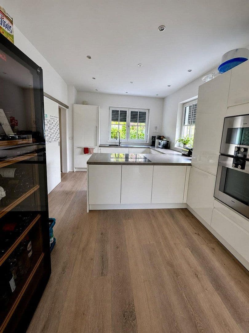 Prodej domu 262 m², pozemek 540 m², Hofheim am Taunus, Hessen Prodej domu 262 m², pozemek 540 m², Hofheim am Taunus, Hessen