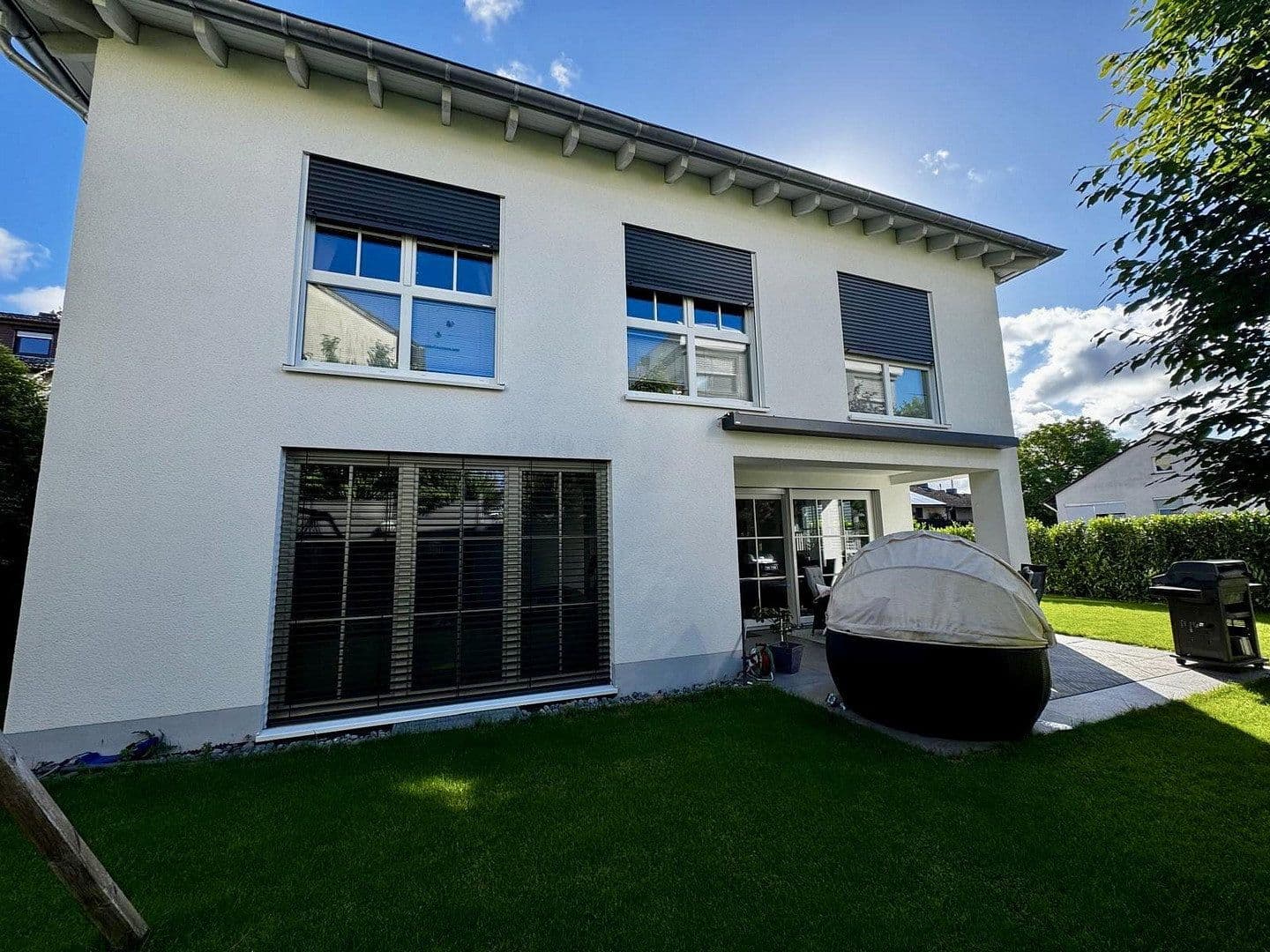 Prodej domu 262 m², pozemek 540 m², Hofheim am Taunus, Hessen Prodej domu 262 m², pozemek 540 m², Hofheim am Taunus, Hessen
