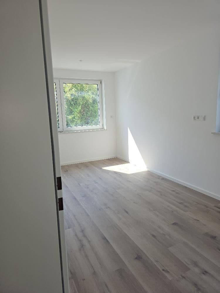 Pronájem bytu 4+1 133 m², Sulzbacher Str. 7a, Eschborn, Hessen Pronájem bytu 4+1 133 m², Sulzbacher Str. 7a, Eschborn, Hessen