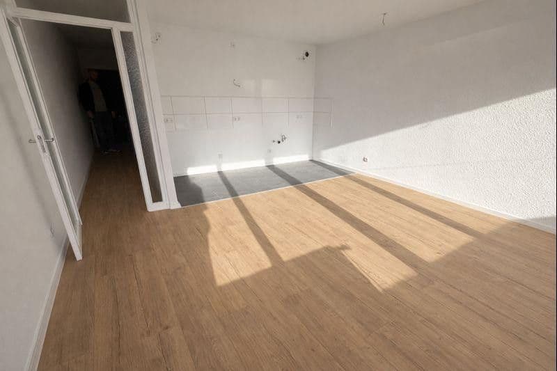 Pronájem bytu 4+1 106 m², Langerfelder Straße 115, Wuppertal, Severní Porýní-Vestfálsko Pronájem bytu 4+1 106 m², Langerfelder Straße 115, Wuppertal, Severní Porýní-Vestfálsko