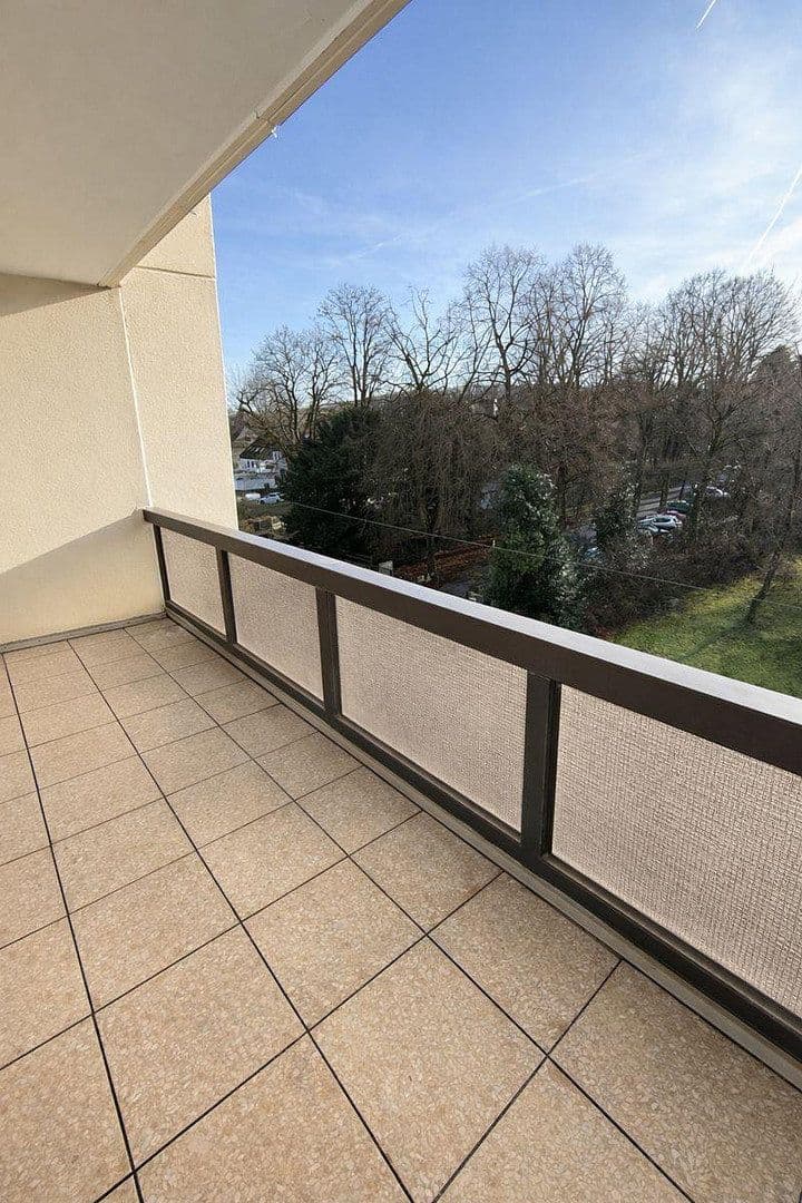 Pronájem bytu 4+1 106 m², Langerfelder Straße 115, Wuppertal, Severní Porýní-Vestfálsko Pronájem bytu 4+1 106 m², Langerfelder Straße 115, Wuppertal, Severní Porýní-Vestfálsko