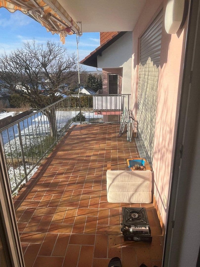 Pronájem bytu 3+1 85 m², Am Vogelsang 11a, Bornheim, Porýní-Falc Pronájem bytu 3+1 85 m², Am Vogelsang 11a, Bornheim, Porýní-Falc