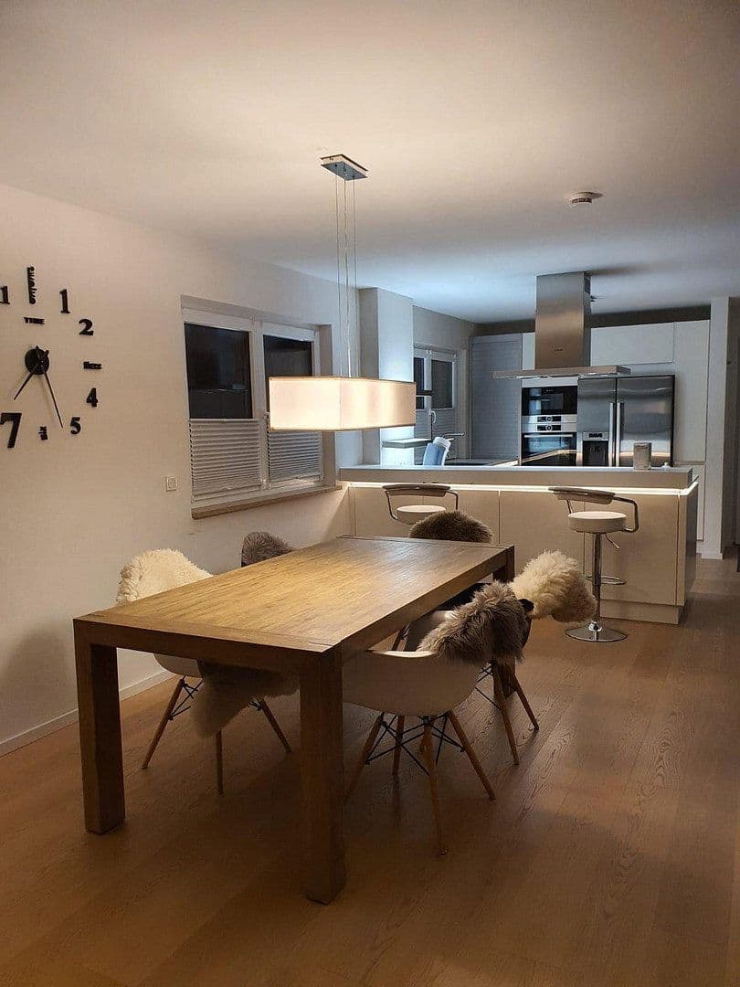 Prodej domu 144 m², pozemek 198 m², München, Bavorsko Prodej domu 144 m², pozemek 198 m², München, Bavorsko