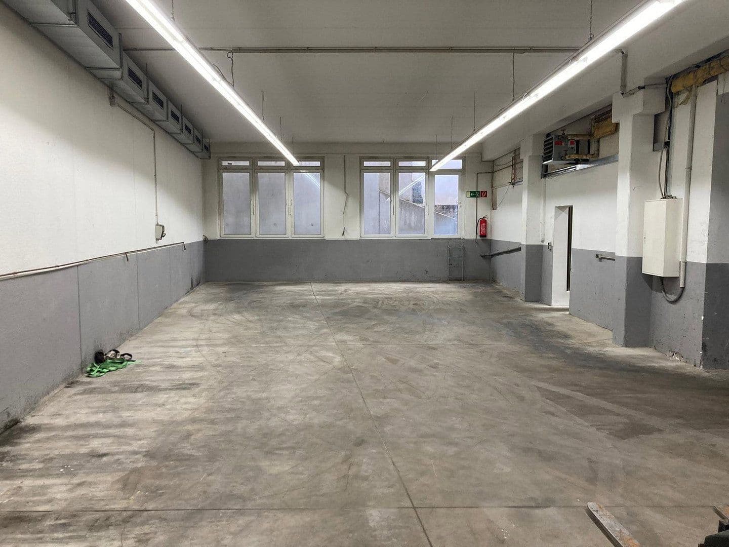 Pronájem nebytového prostoru 1.110 m², Siegen, Severní Porýní-Vestfálsko Pronájem nebytového prostoru 1.110 m², Siegen, Severní Porýní-Vestfálsko