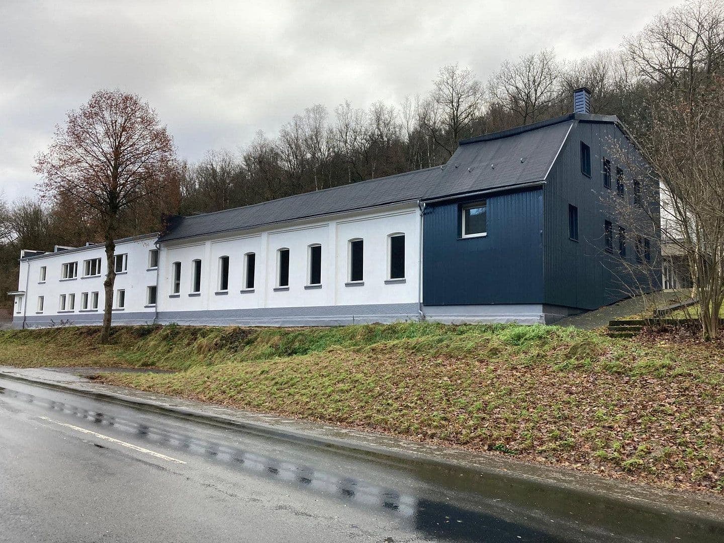 Pronájem nebytového prostoru 1.110 m², Siegen, Severní Porýní-Vestfálsko Pronájem nebytového prostoru 1.110 m², Siegen, Severní Porýní-Vestfálsko