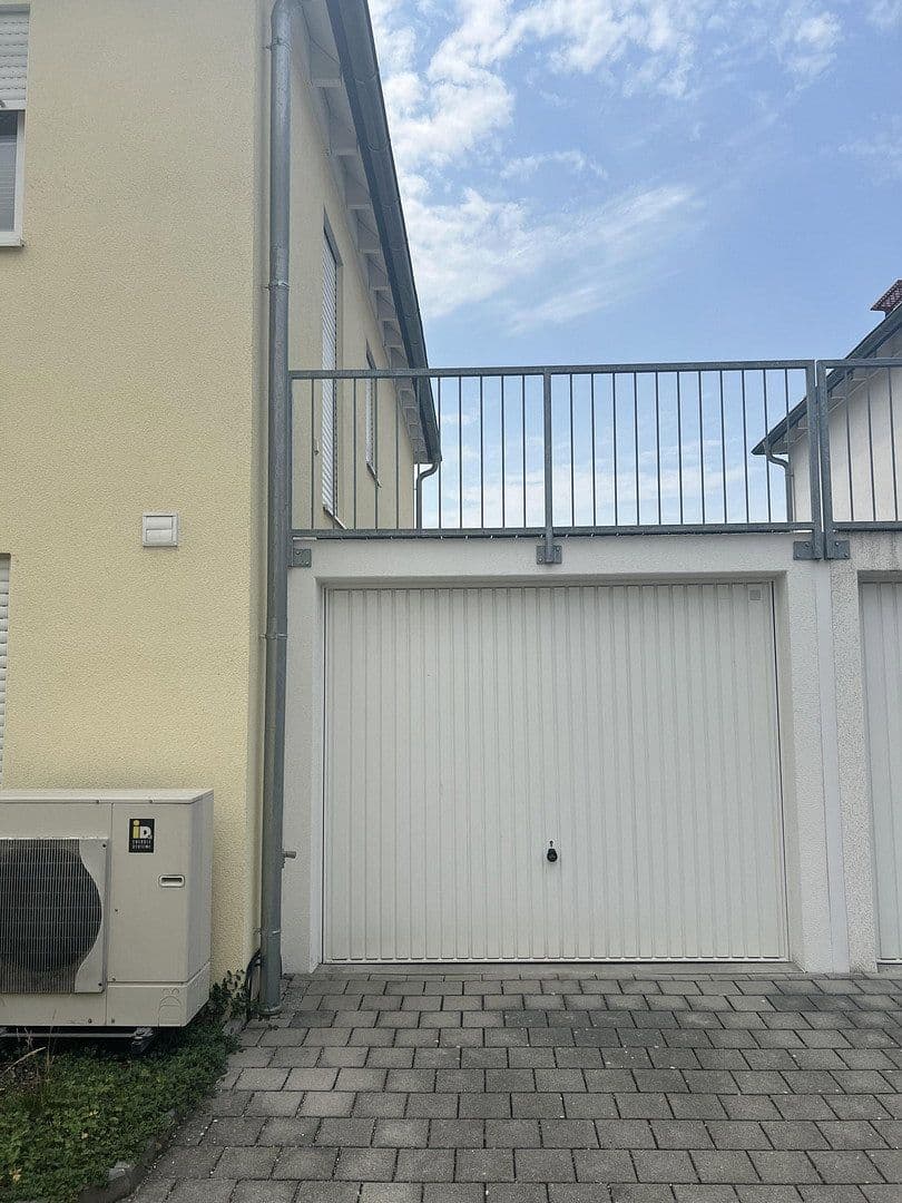 Prodej domu 142 m², pozemek 229 m², Germering, Bavorsko Prodej domu 142 m², pozemek 229 m², Germering, Bavorsko