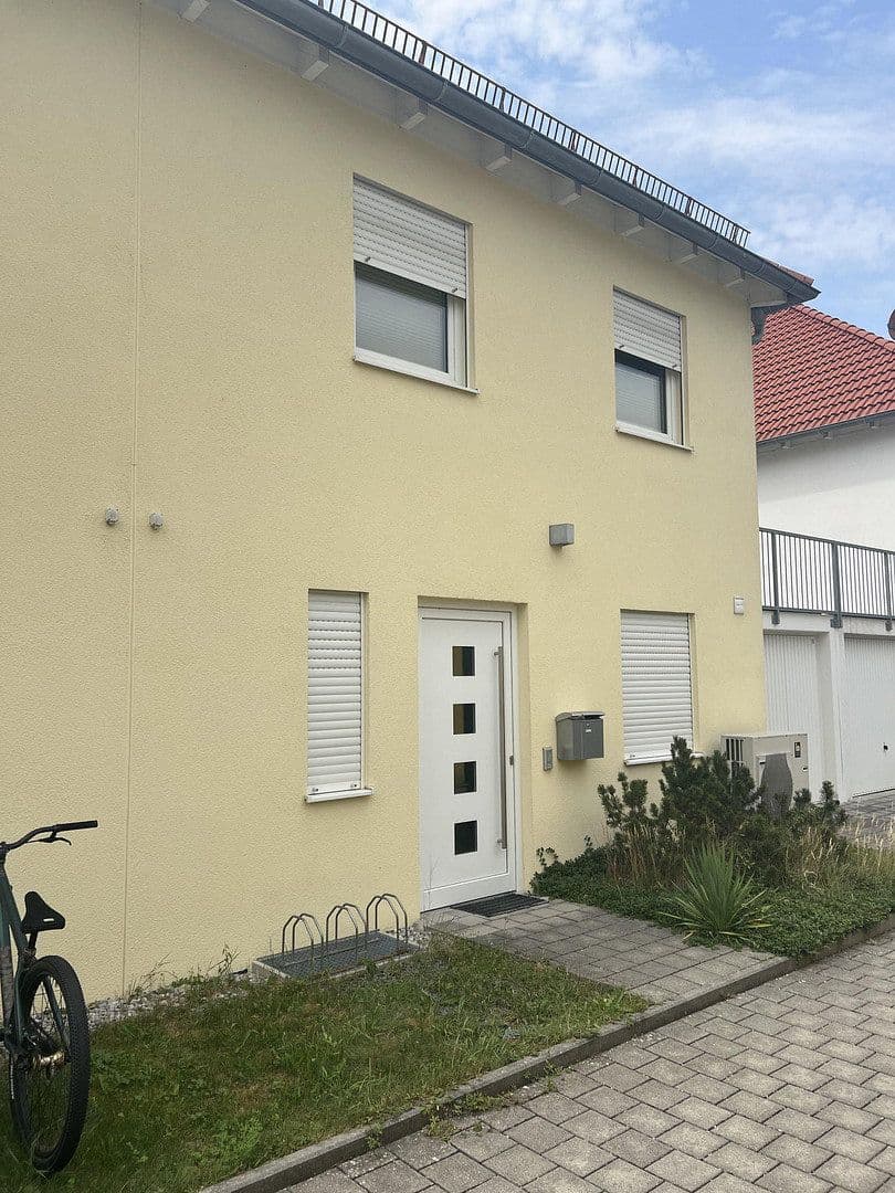 Prodej domu 142 m², pozemek 229 m², Germering, Bavorsko Prodej domu 142 m², pozemek 229 m², Germering, Bavorsko