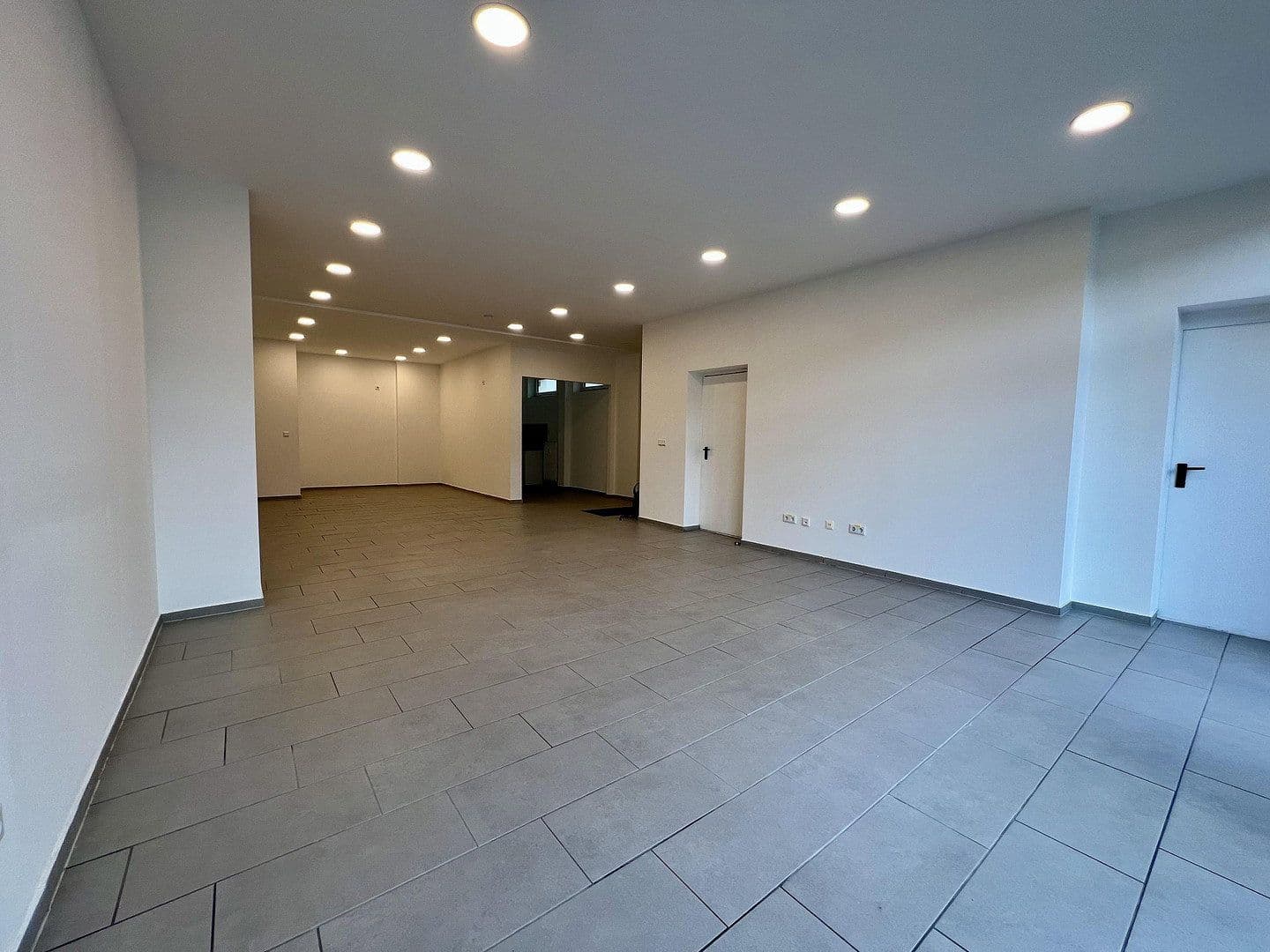 Pronájem nebytového prostoru 100 m², Doelenstraße 4-6, Wesel, Severní Porýní-Vestfálsko Pronájem nebytového prostoru 100 m², Doelenstraße 4-6, Wesel, Severní Porýní-Vestfálsko