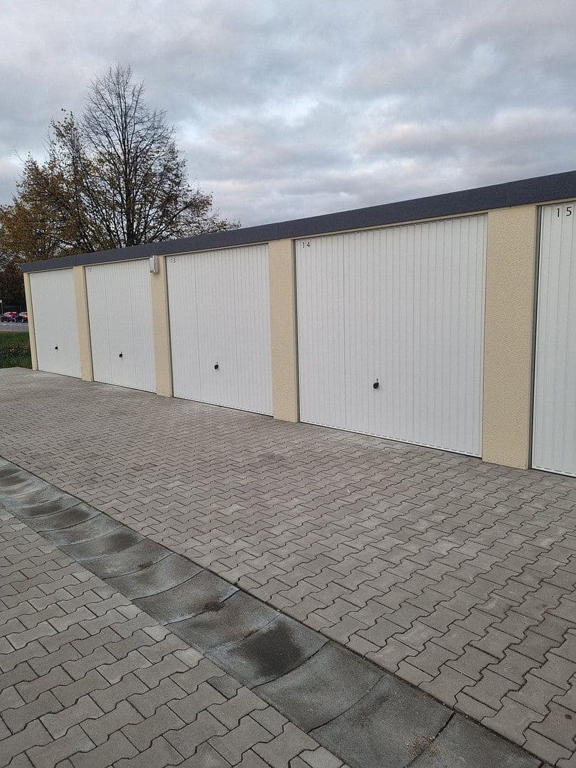 Pronájem garáže 16 m², Bruchstraße, Lehrte, Dolní Sasko Pronájem garáže 16 m², Bruchstraße, Lehrte, Dolní Sasko