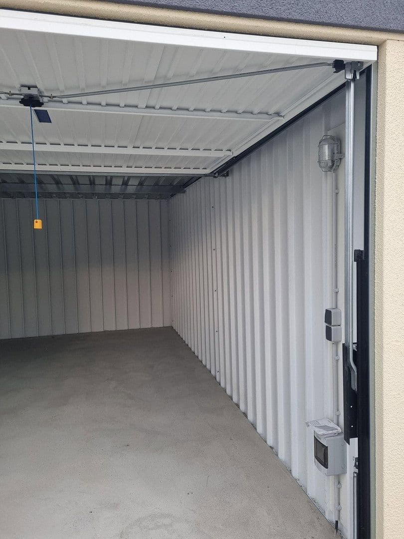 Pronájem garáže 16 m², Bruchstraße, Lehrte, Dolní Sasko Pronájem garáže 16 m², Bruchstraße, Lehrte, Dolní Sasko