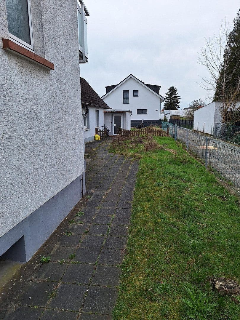 Prodej domu 220 m², pozemek 686 m², Mozartstraße 15, Griesheim, Hessen Prodej domu 220 m², pozemek 686 m², Mozartstraße 15, Griesheim, Hessen