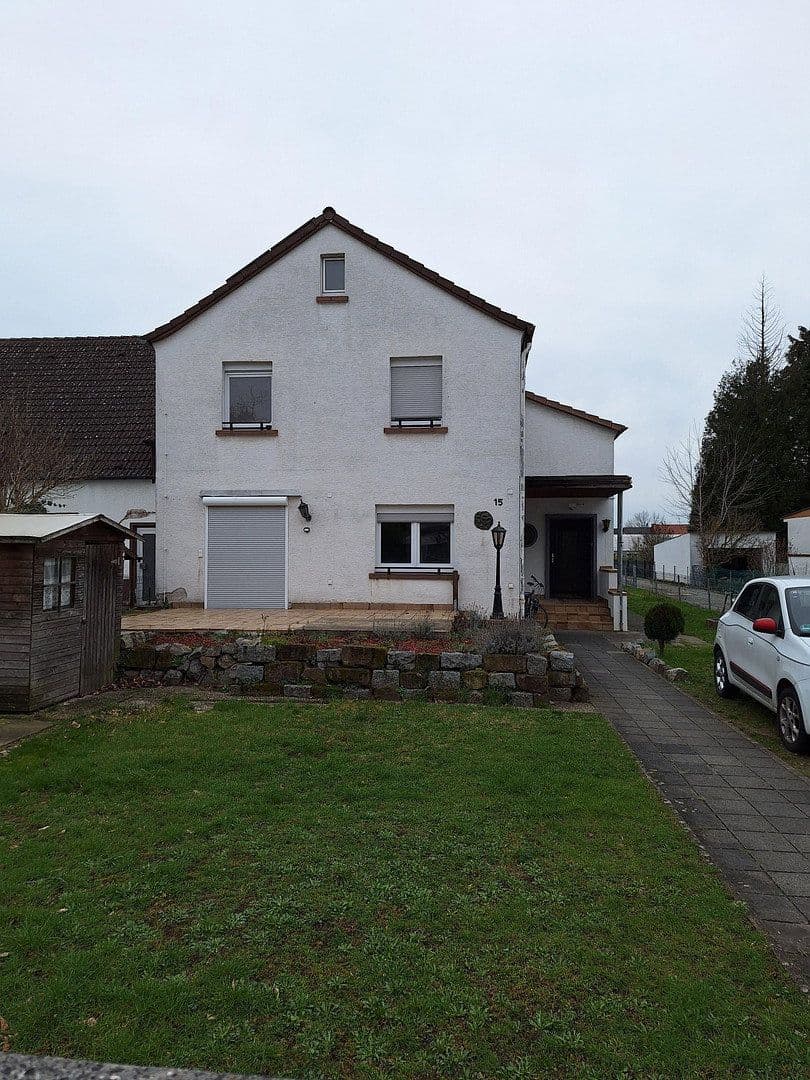 Prodej domu 220 m², pozemek 686 m², Mozartstraße 15, Griesheim, Hessen Prodej domu 220 m², pozemek 686 m², Mozartstraße 15, Griesheim, Hessen