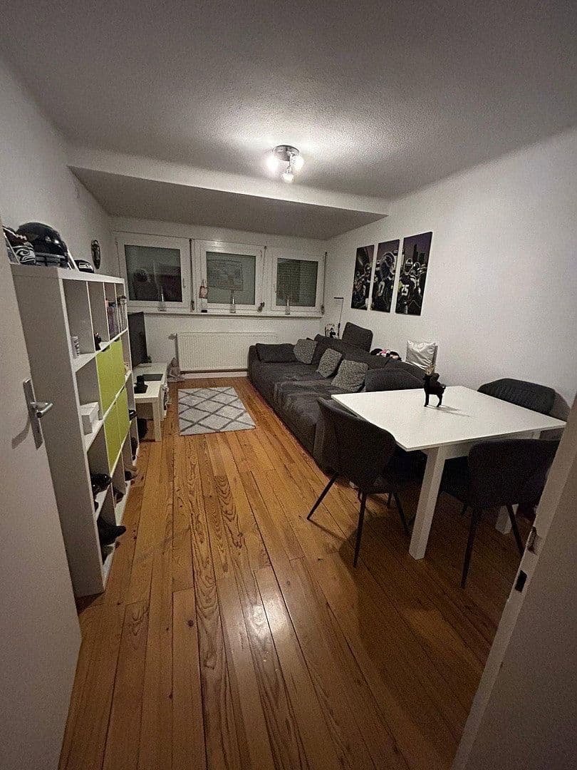 Pronájem bytu 1+1 46 m², Saarbrücken, Země Sársko Pronájem bytu 1+1 46 m², Saarbrücken, Země Sársko