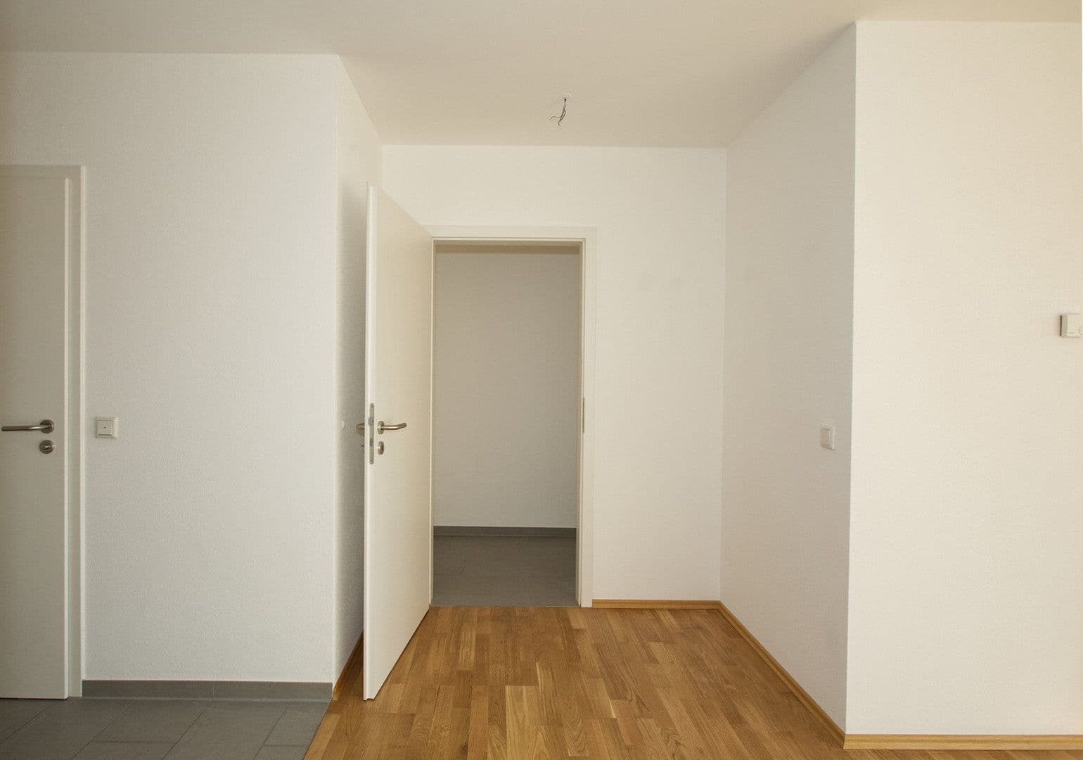 Pronájem bytu 2+1 55 m², Bgm.-Bohl-Str. 56, Augsburg, Bavorsko Pronájem bytu 2+1 55 m², Bgm.-Bohl-Str. 56, Augsburg, Bavorsko